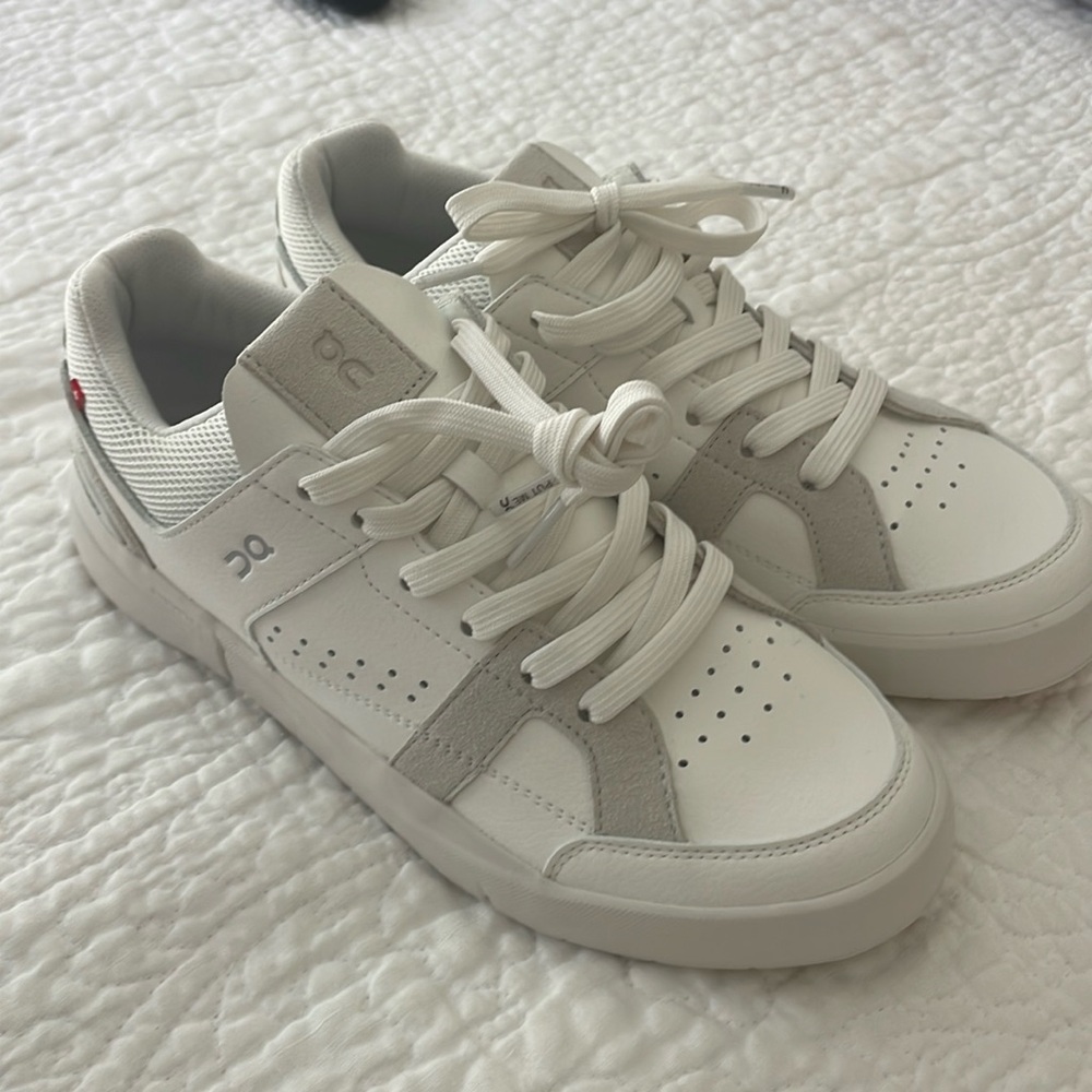 Brand new OC The Roger sneakers